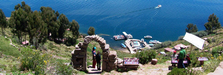 Tour Uros – Amantani – Taquile – 2 Days/ 1 Night