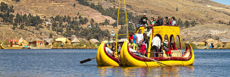 Tour to Uros (Floating Islands) 1/2 DayTour a los Uros (Islas Flotantes) 1/2 Día
